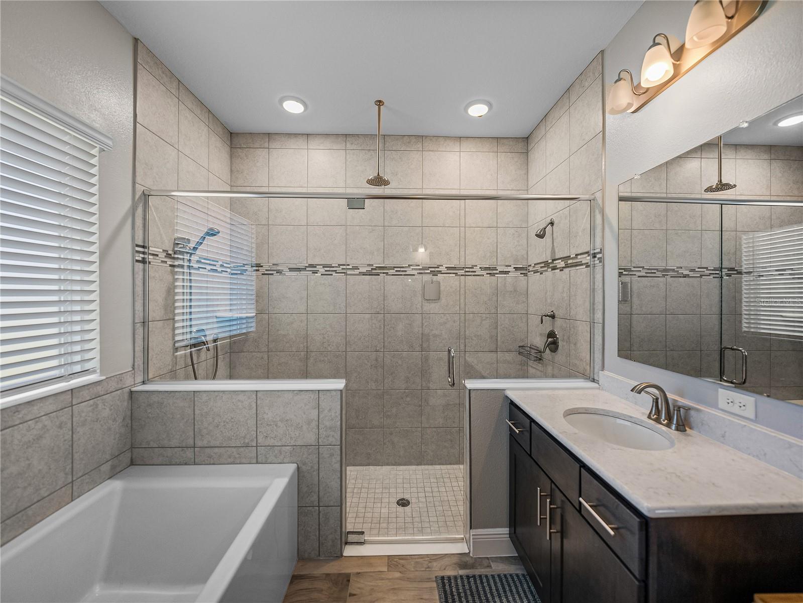11465 JUNE BRIAR LOOP, SAN ANTONIO, FL, 33576