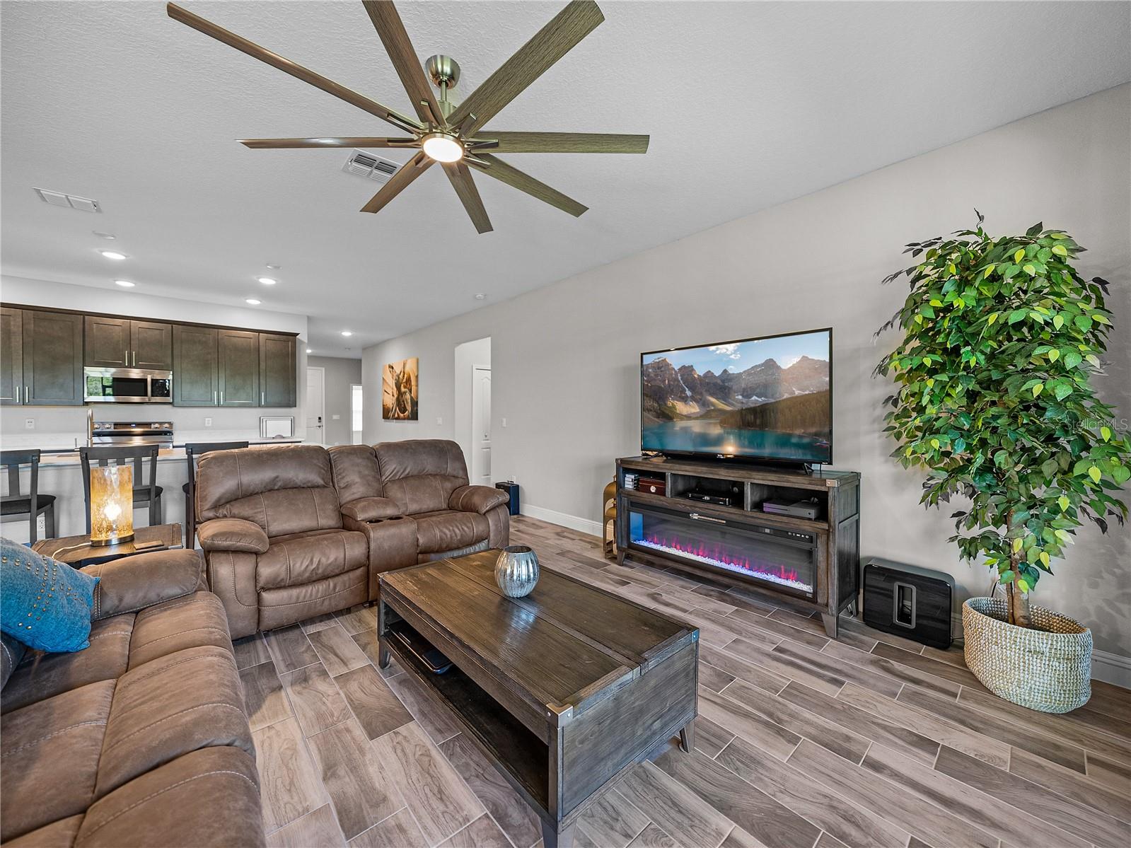 11465 JUNE BRIAR LOOP, SAN ANTONIO, FL, 33576