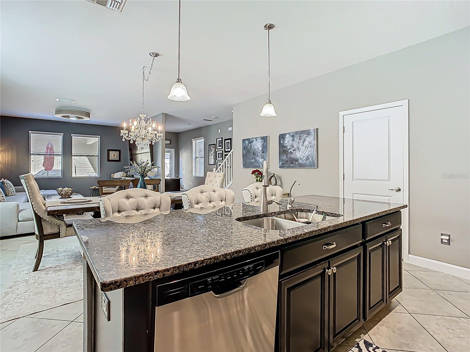 28642 TRANQUIL LAKE CIR, WESLEY CHAPEL, FL, 33543