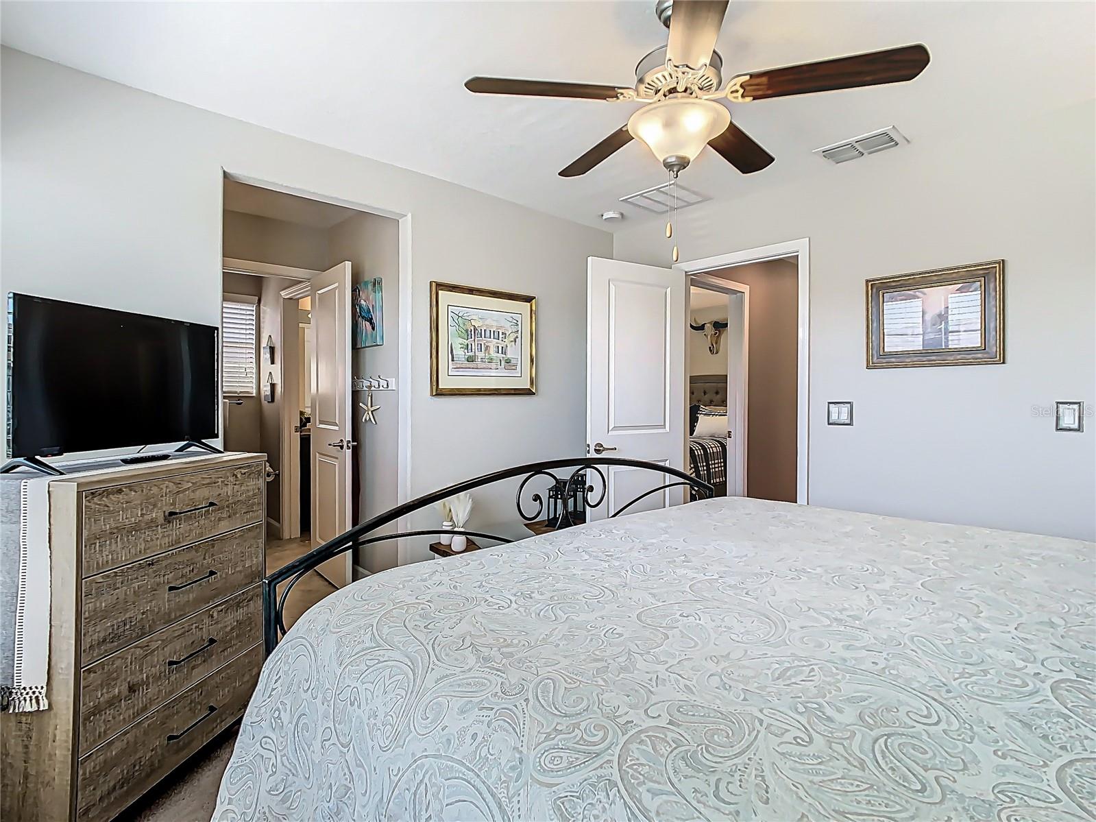 28642 TRANQUIL LAKE CIR, WESLEY CHAPEL, FL, 33543