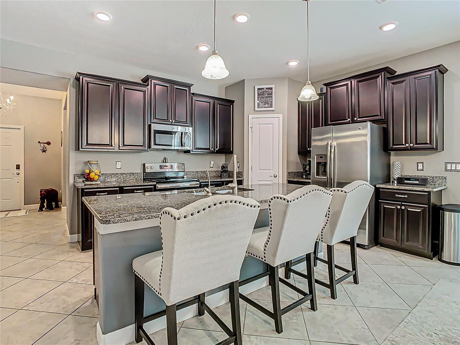 28642 TRANQUIL LAKE CIR, WESLEY CHAPEL, FL, 33543