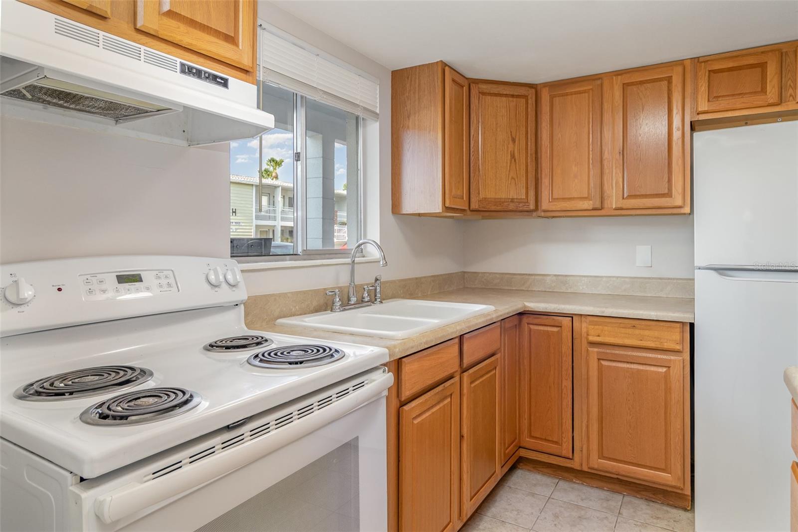 1552 PLEASANT RD #J4, BRADENTON, FL, 34207