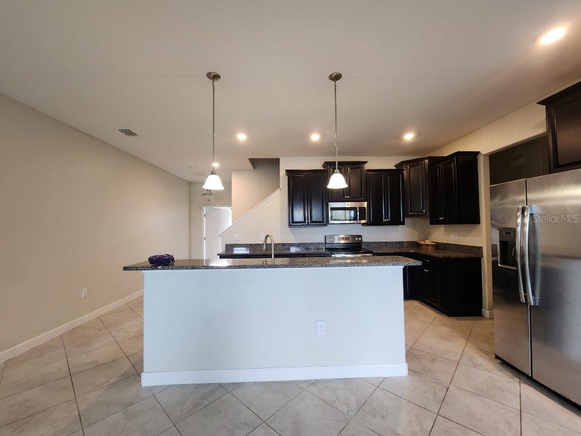 28546 TRANQUIL LAKE CIR, WESLEY CHAPEL, FL, 33543