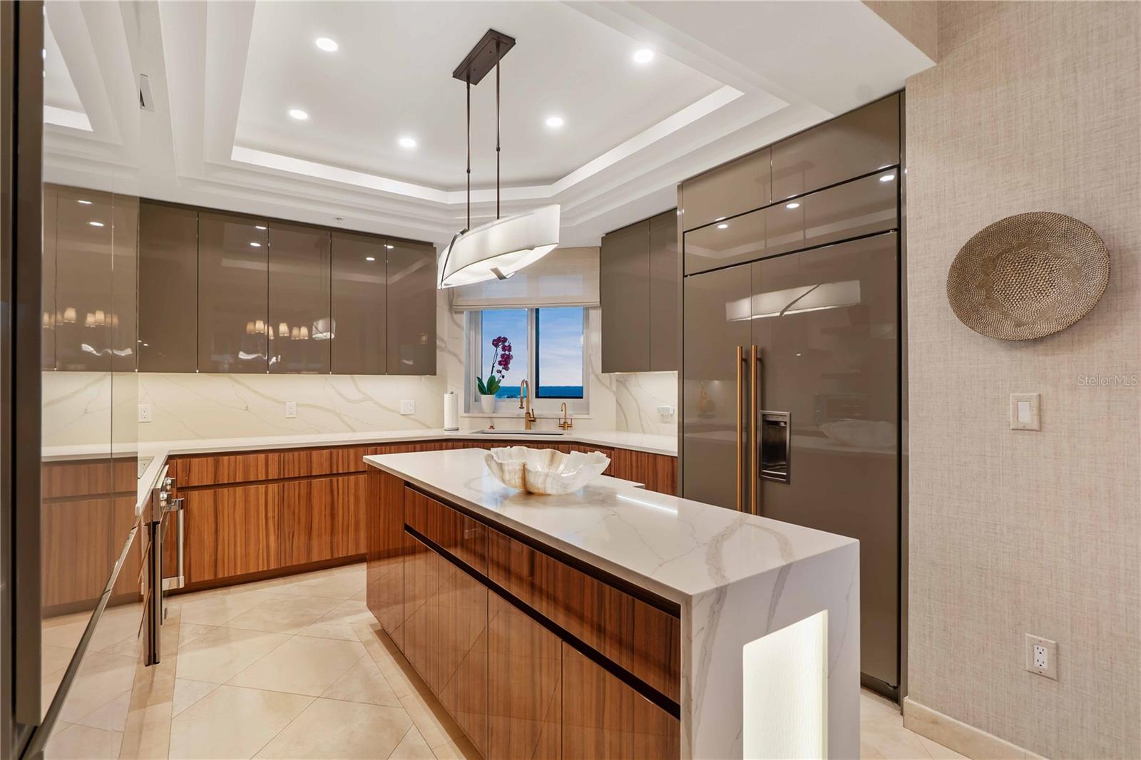 435 L AMBIANCE DR #H902, LONGBOAT KEY, FL, 34228