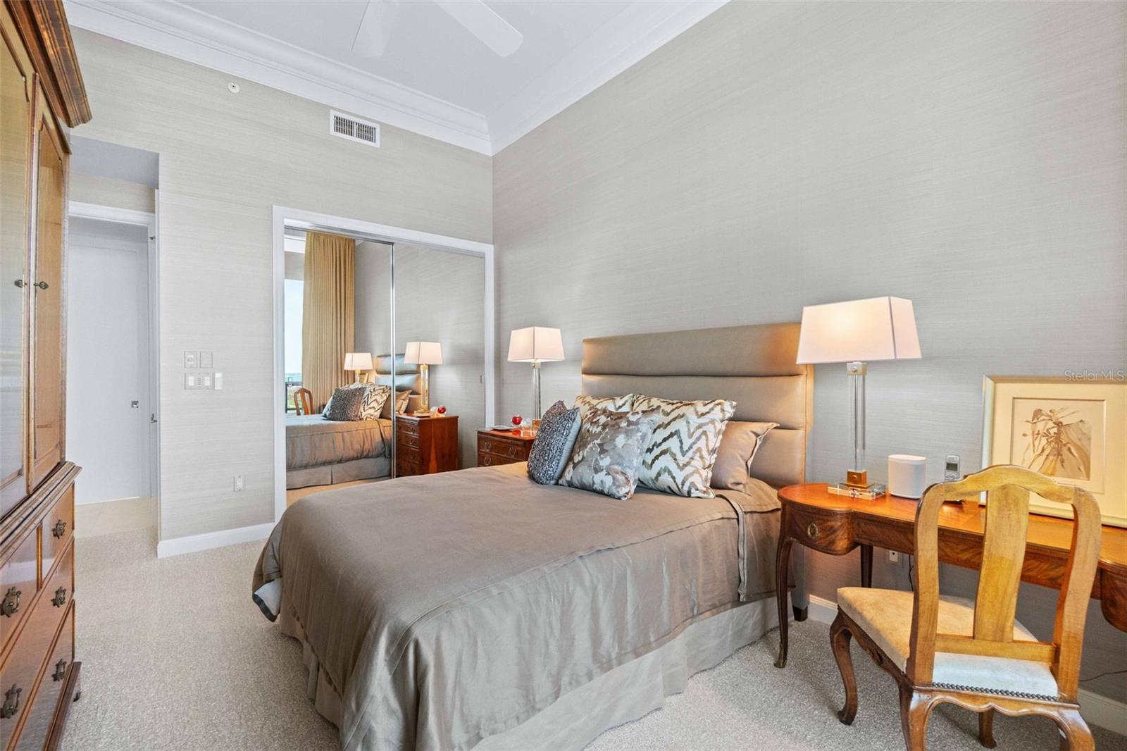 435 L AMBIANCE DR #H902, LONGBOAT KEY, FL, 34228