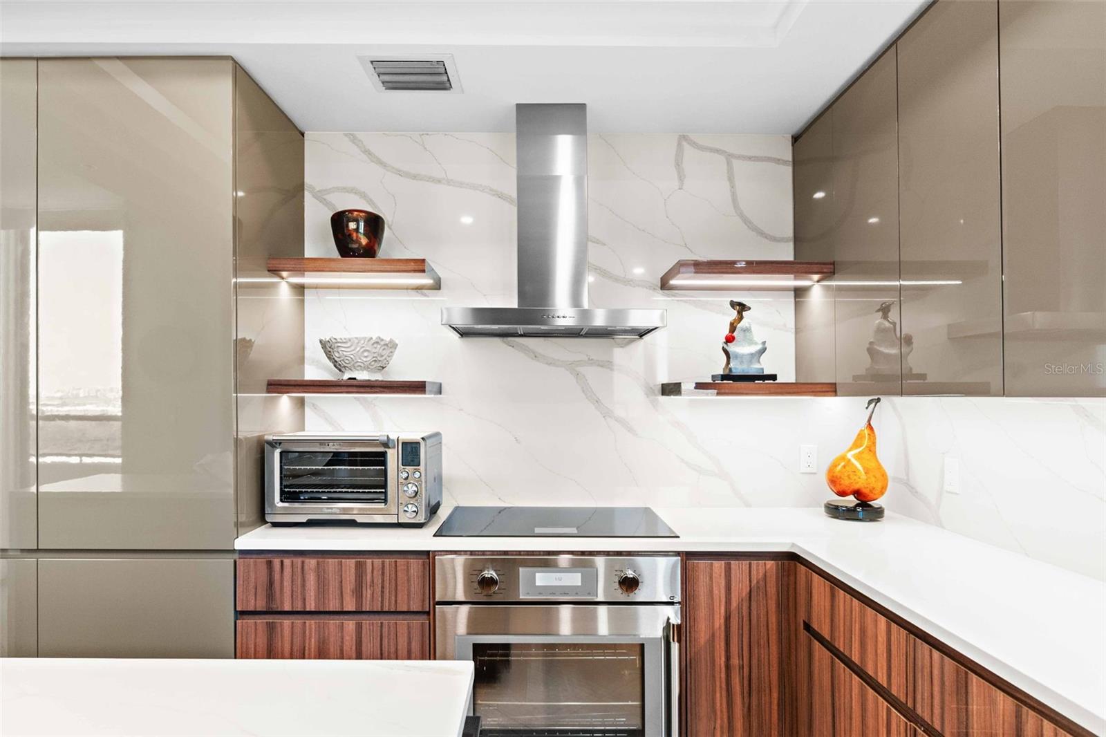 435 L AMBIANCE DR #H902, LONGBOAT KEY, FL, 34228