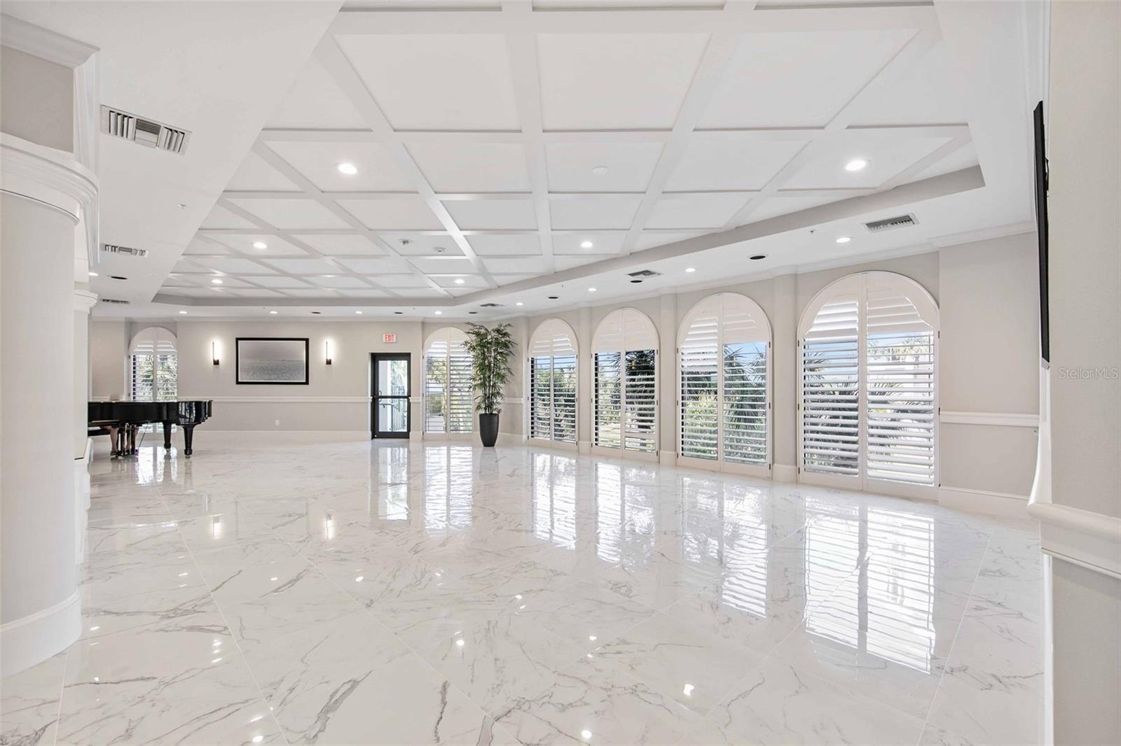 435 L AMBIANCE DR #H902, LONGBOAT KEY, FL, 34228