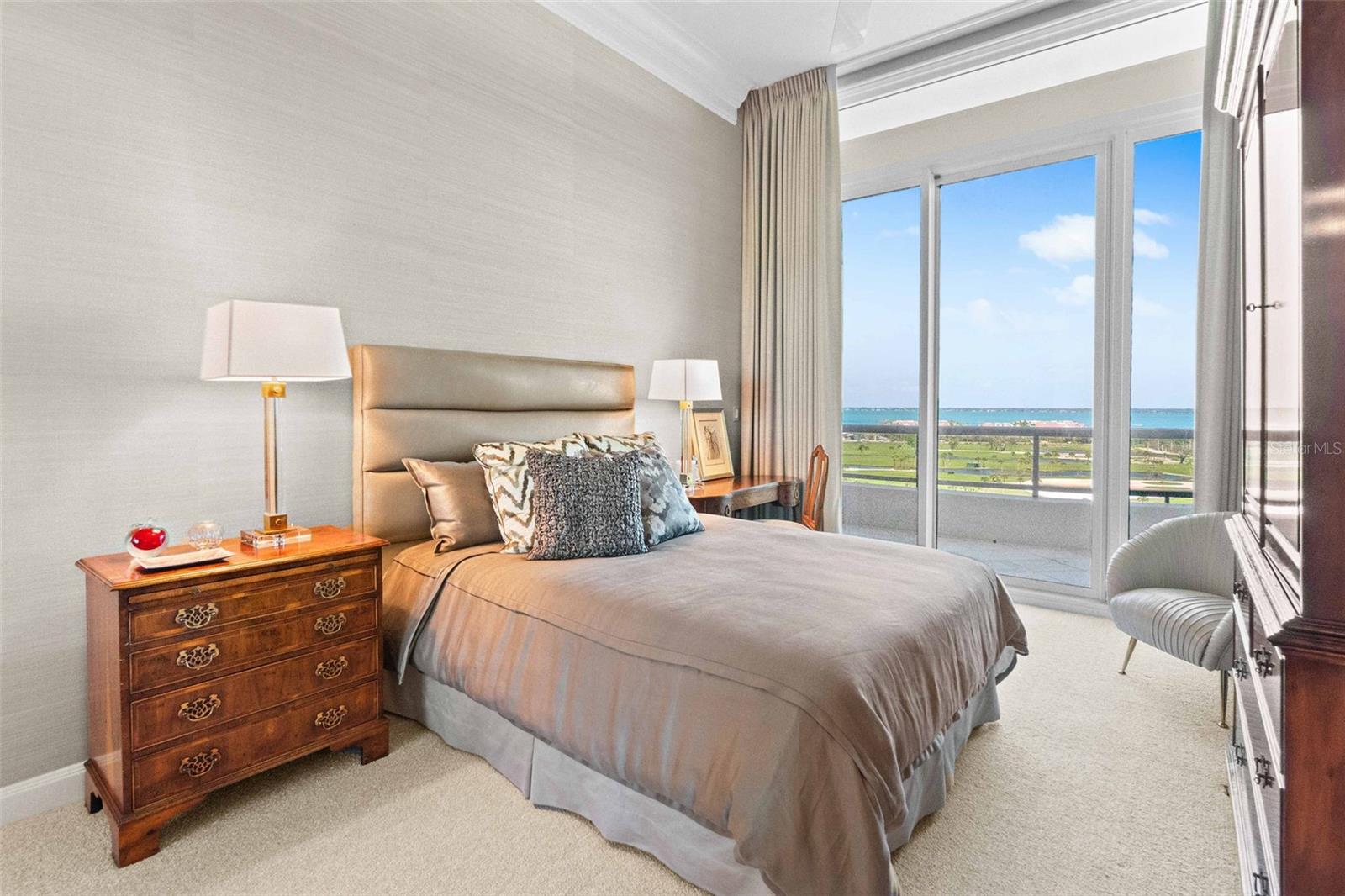 435 L AMBIANCE DR #H902, LONGBOAT KEY, FL, 34228
