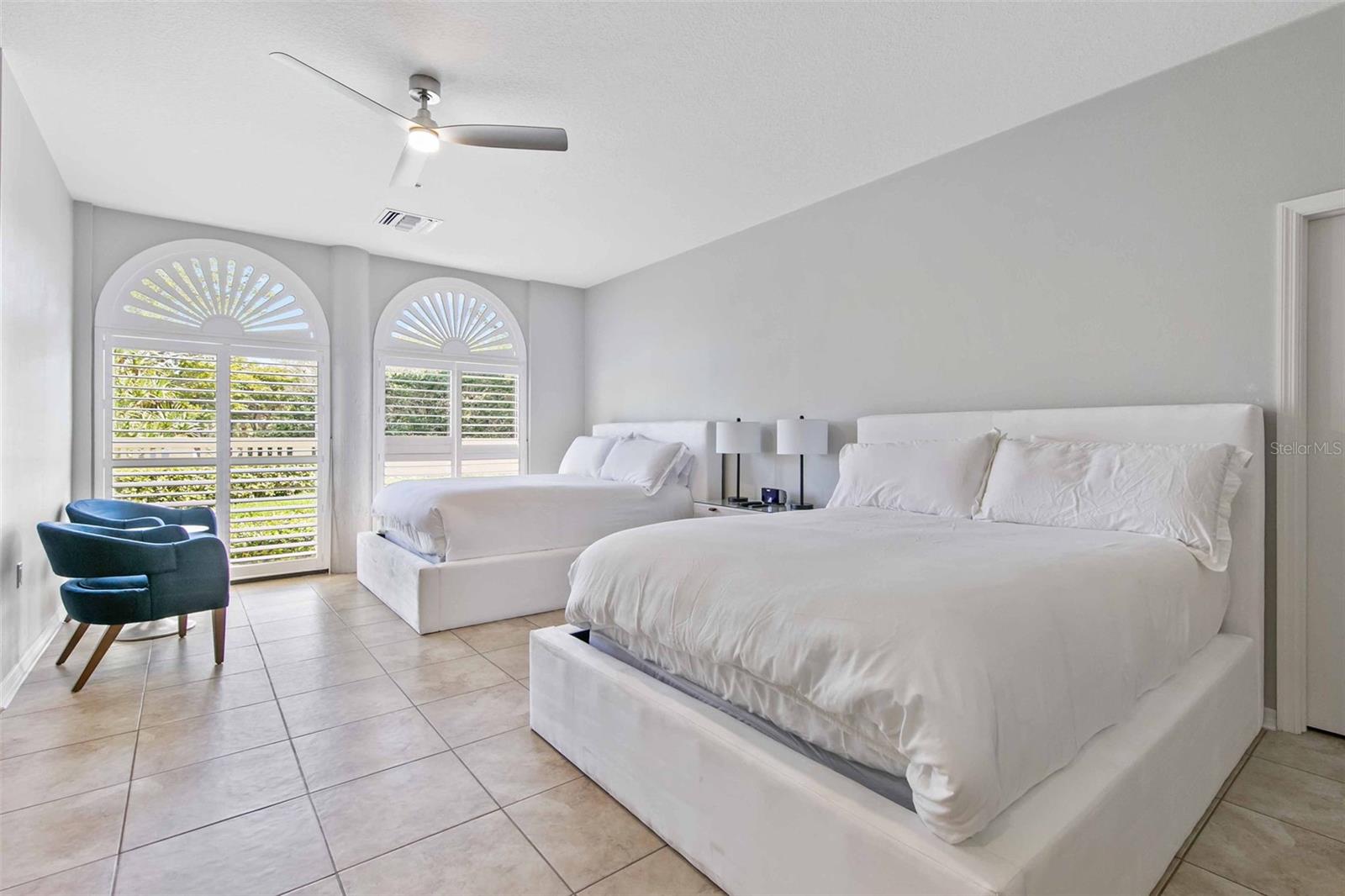435 L AMBIANCE DR #H902, LONGBOAT KEY, FL, 34228