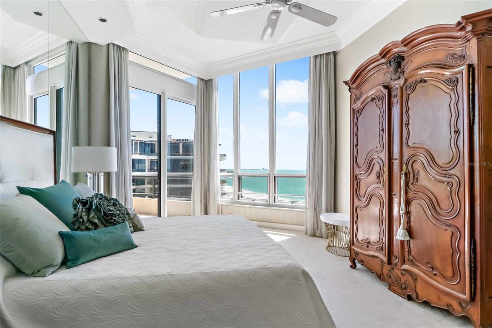 435 L AMBIANCE DR #H902, LONGBOAT KEY, FL, 34228