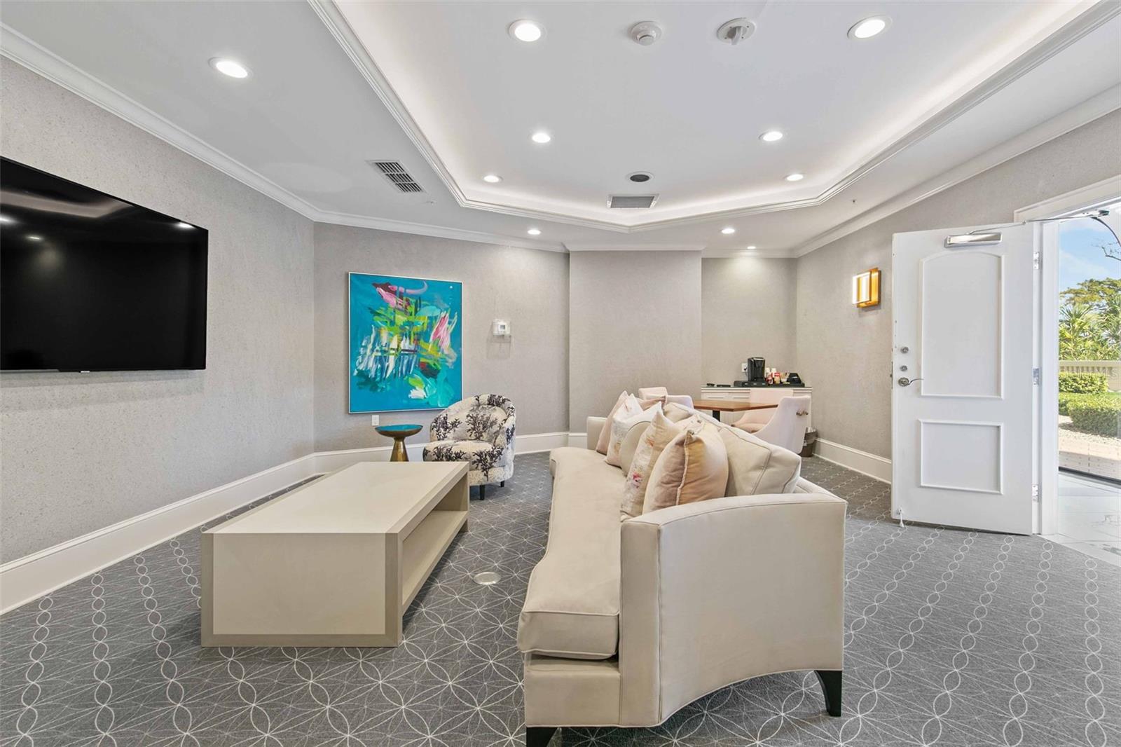 435 L AMBIANCE DR #H902, LONGBOAT KEY, FL, 34228