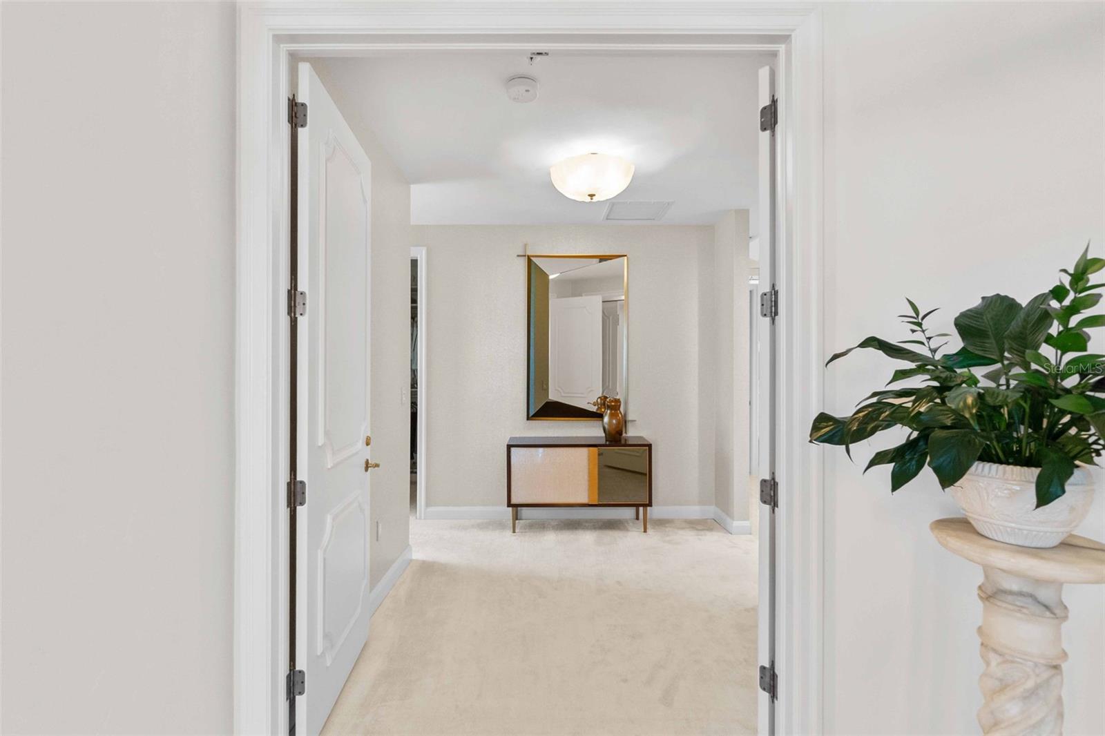 435 L AMBIANCE DR #H902, LONGBOAT KEY, FL, 34228