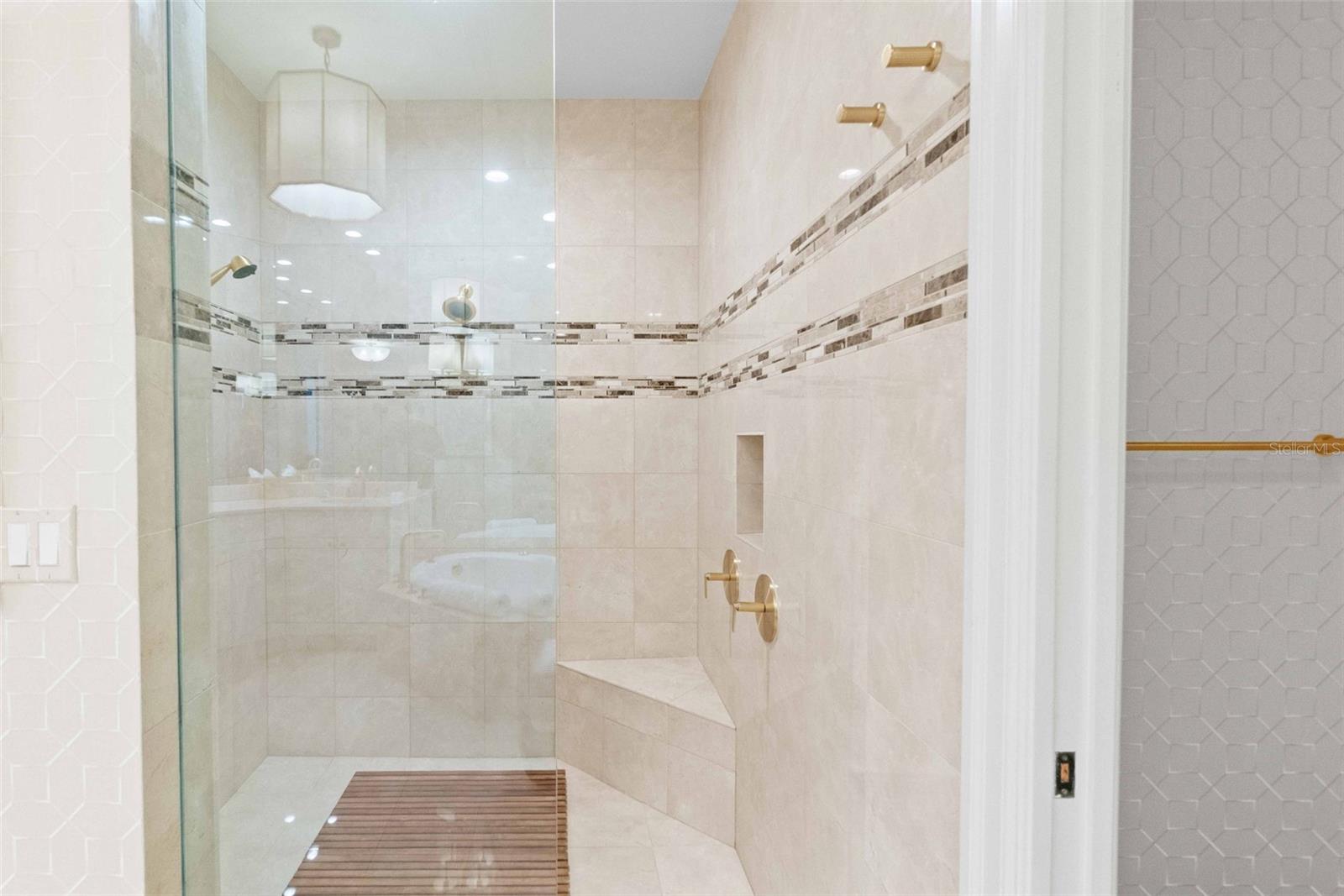 435 L AMBIANCE DR #H902, LONGBOAT KEY, FL, 34228