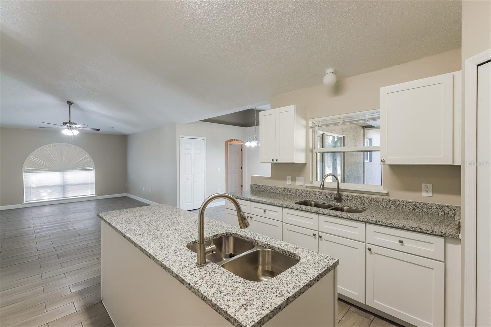 3850 SLEEPY HILL OAKS LOOP, LAKELAND, FL, 33810