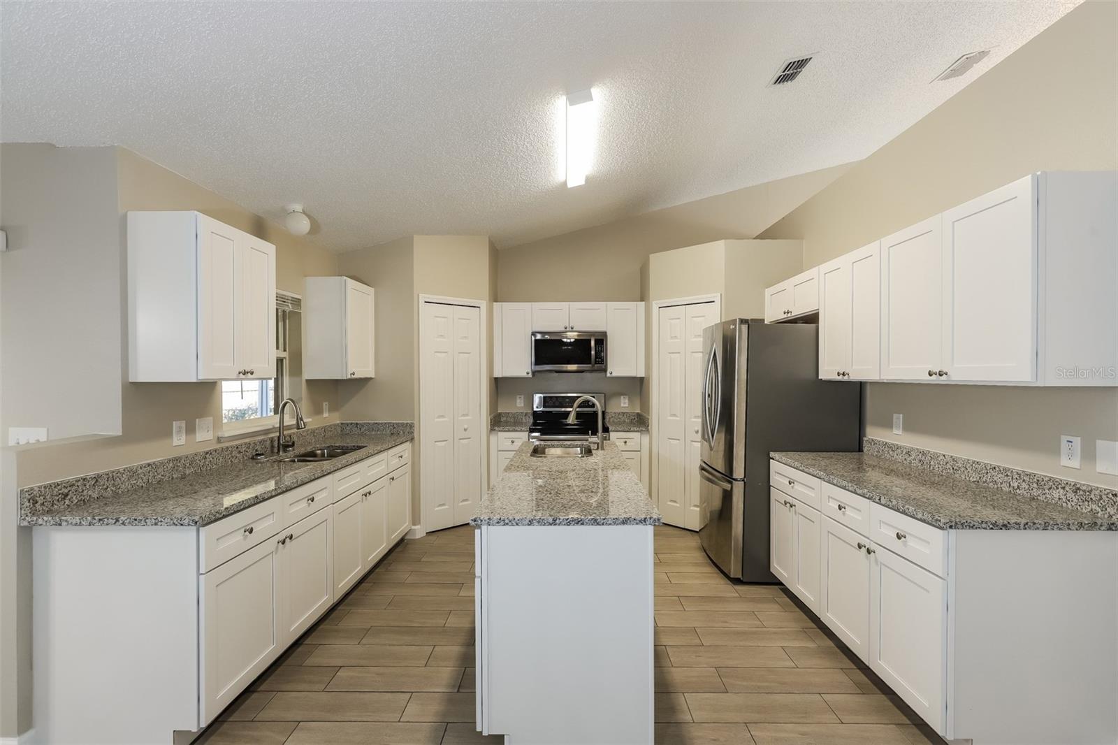 3850 SLEEPY HILL OAKS LOOP, LAKELAND, FL, 33810