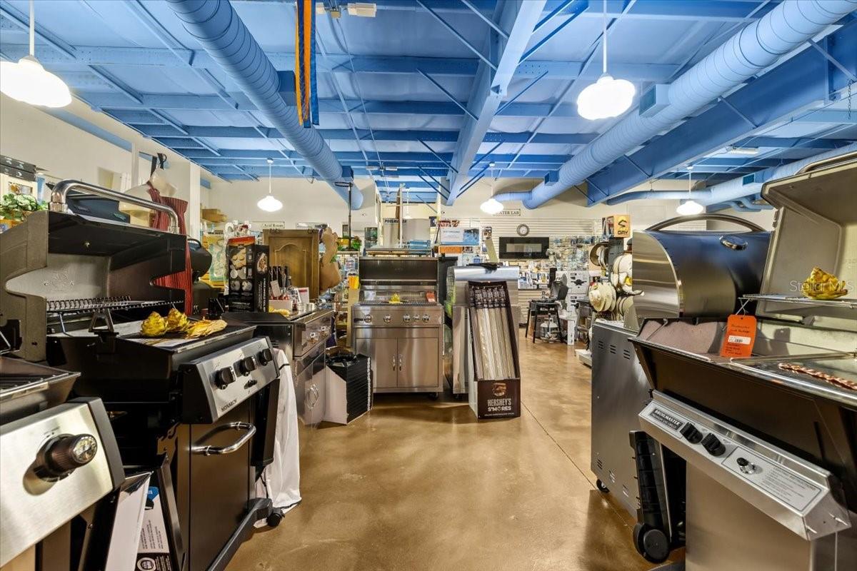 3684 TAMPA RD #1, OLDSMAR, FL, 34677