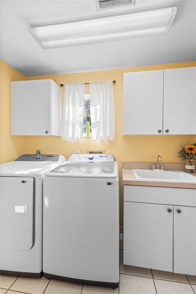 3883 TAMPICO DR, SARASOTA, FL, 34235