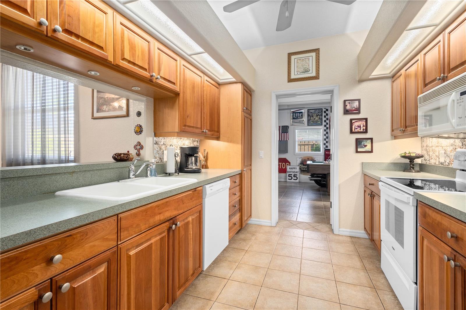 3883 TAMPICO DR, SARASOTA, FL, 34235