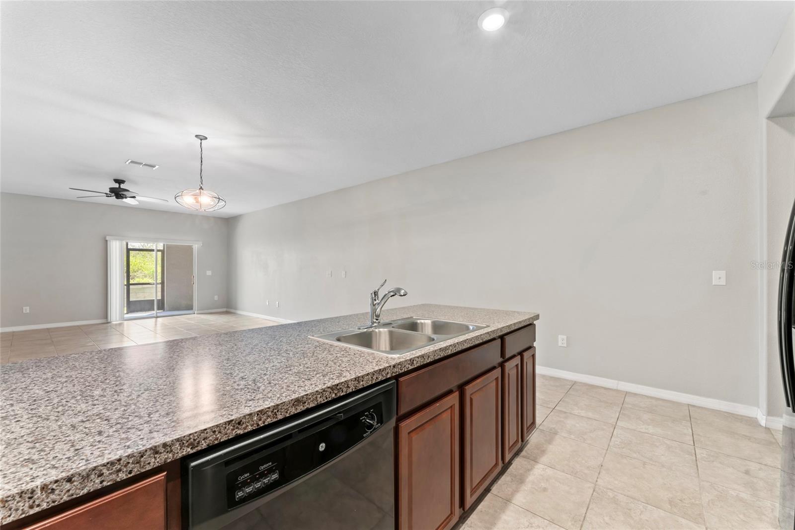 10611 LAKE MONTAUK DR, RIVERVIEW, FL, 33578