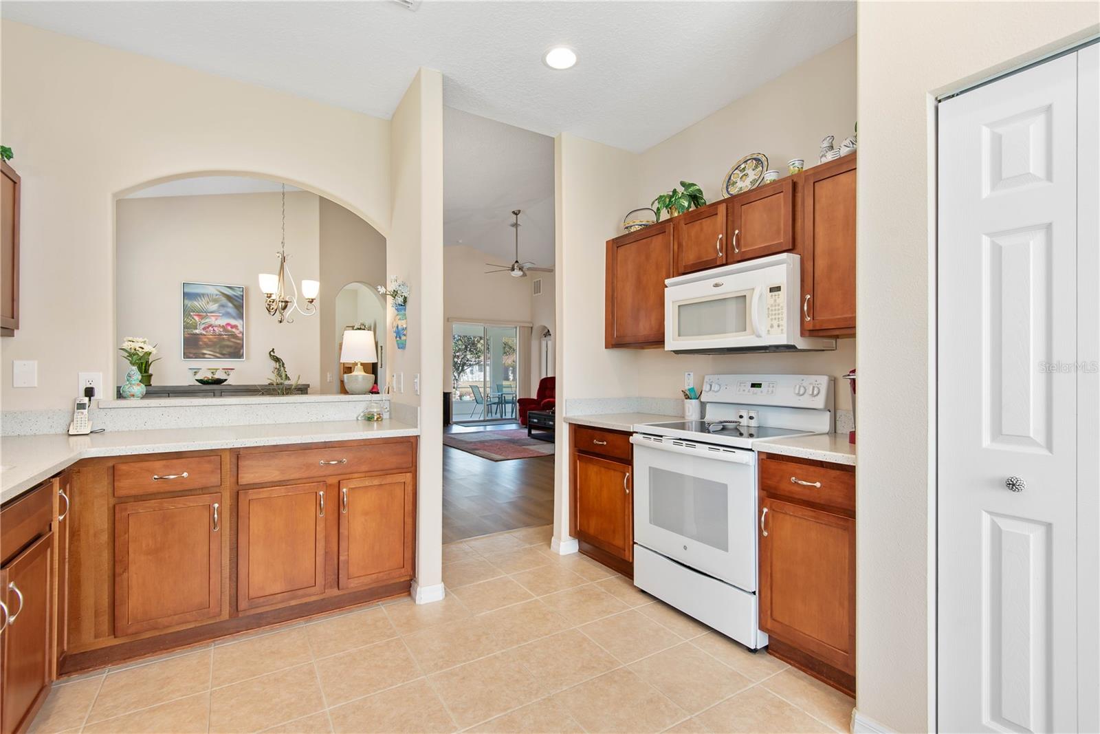 14 ROYALE LN, PALM COAST, FL, 32164