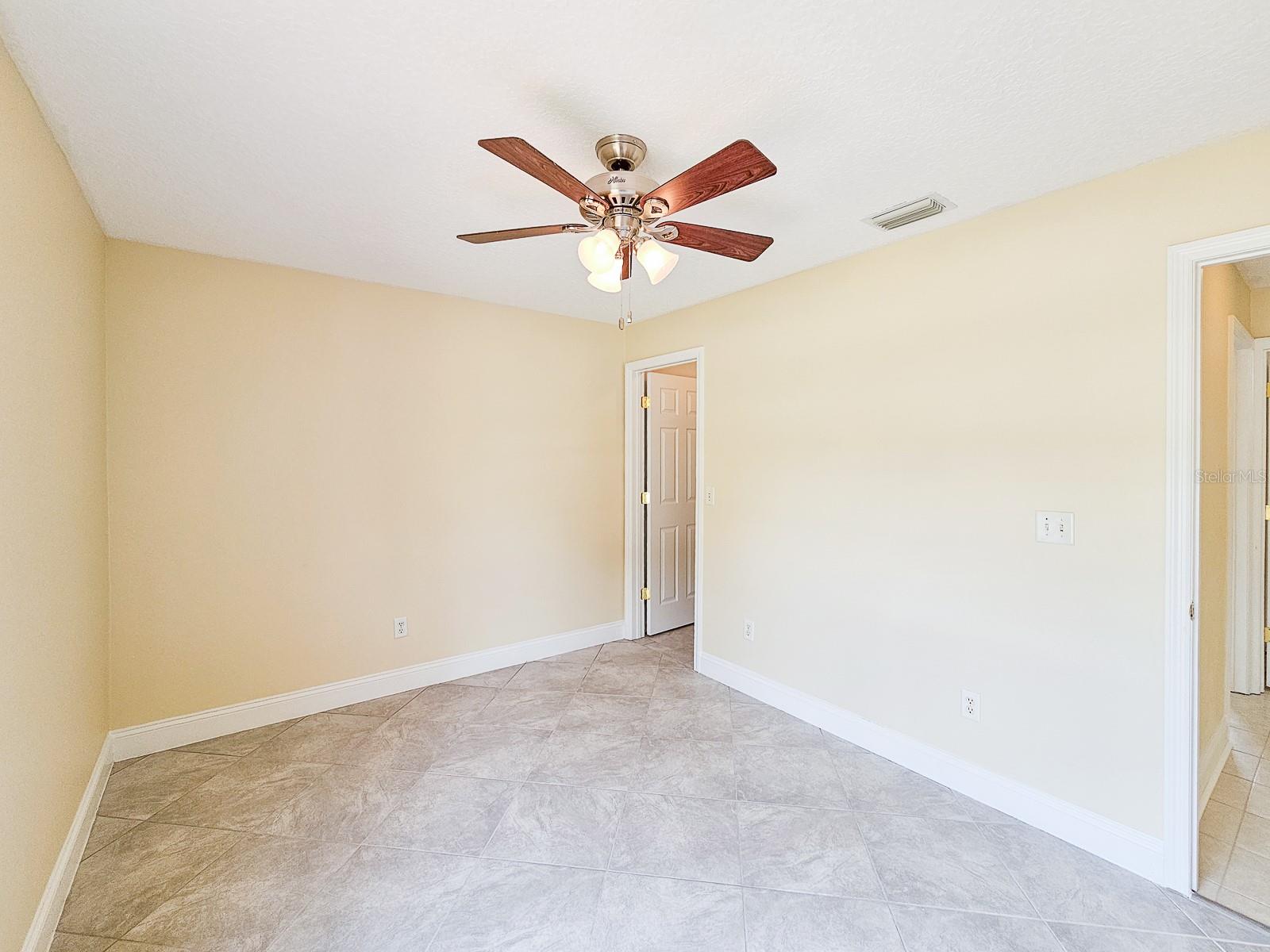 18 WHEATFIELD DR, PALM COAST, FL, 32164