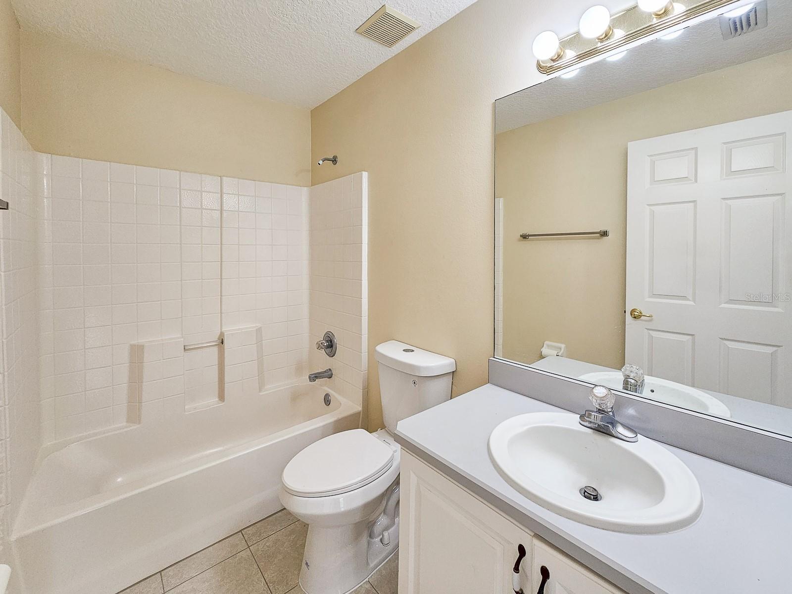 18 WHEATFIELD DR, PALM COAST, FL, 32164