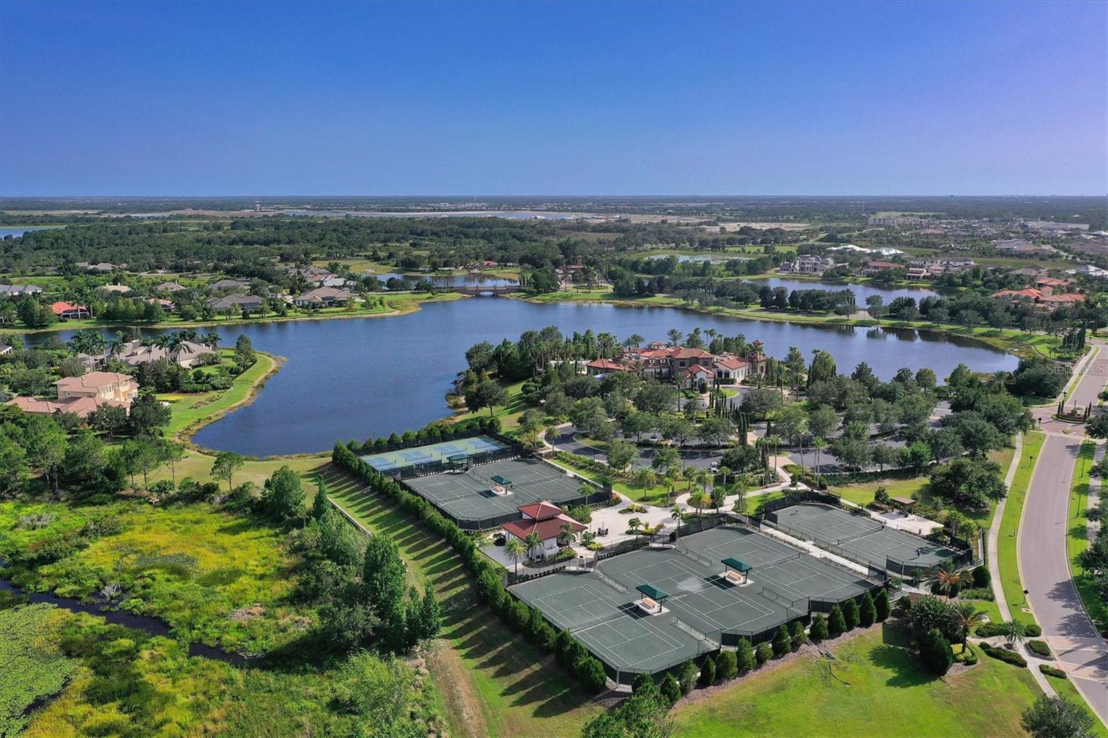 16436 DAYSAILOR TRL, LAKEWOOD RANCH, FL, 34202