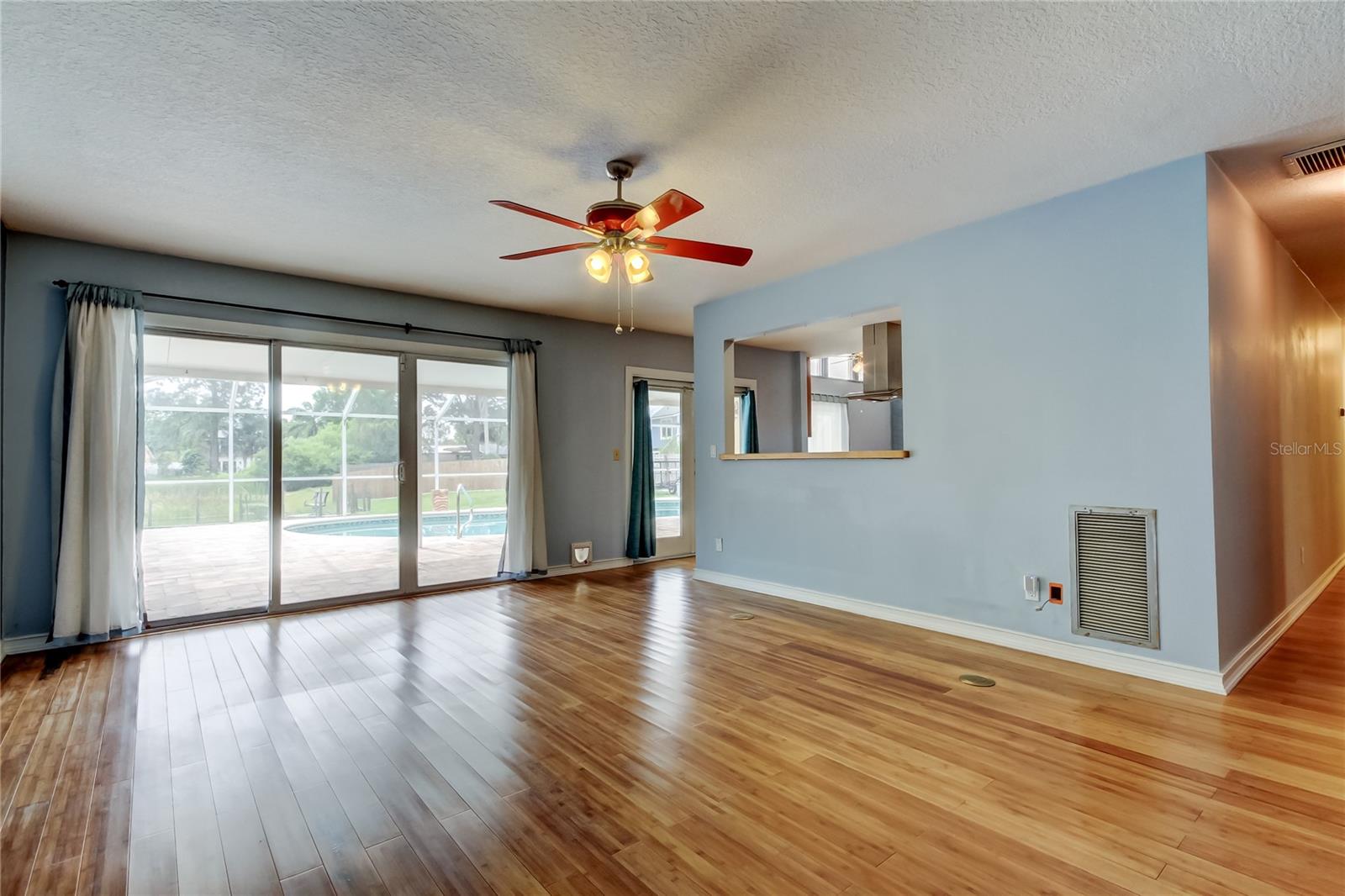16403 BONNEVILLE DR, TAMPA, FL, 33624