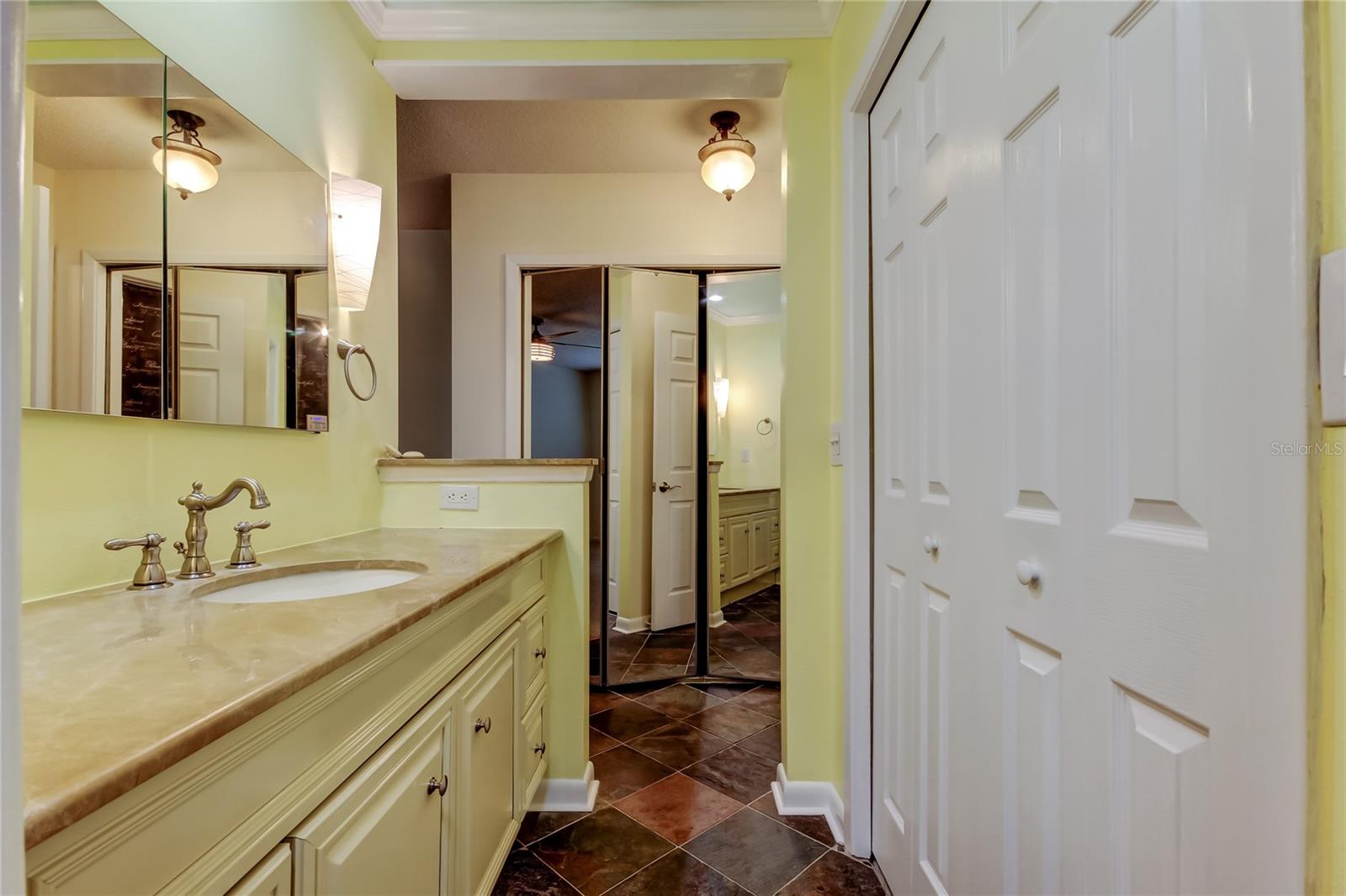 16403 BONNEVILLE DR, TAMPA, FL, 33624