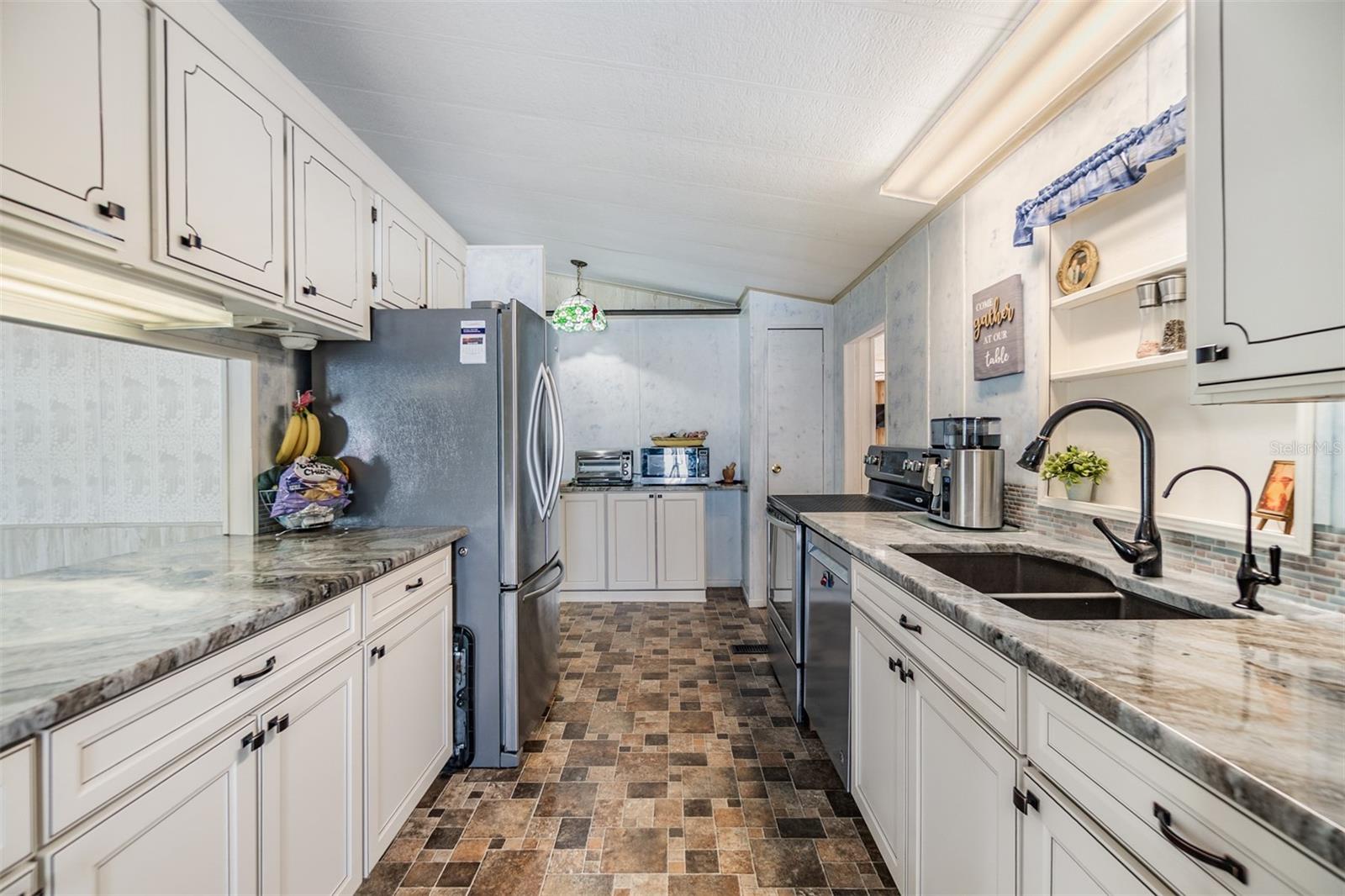 8310 S COVE PT, FLORAL CITY, FL, 34436