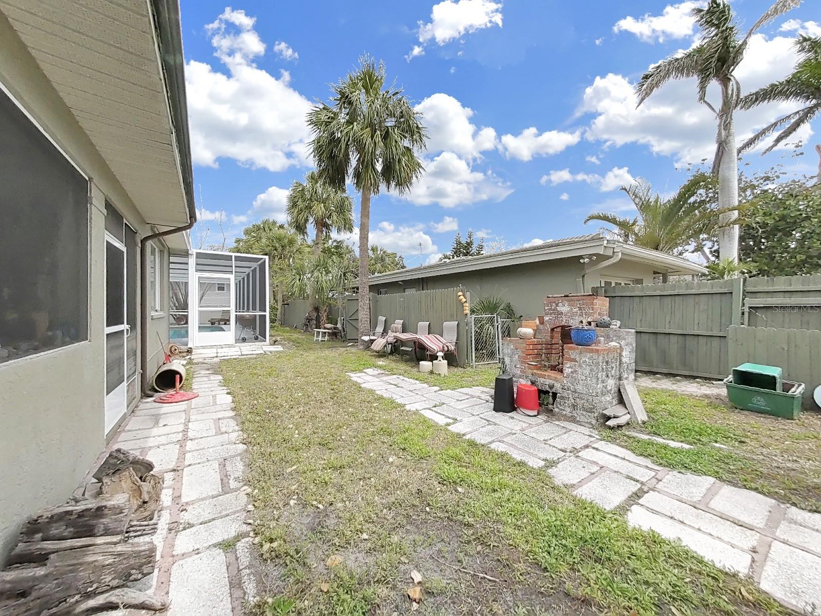 101 GULF BLVD, BELLEAIR BEACH, FL, 33786