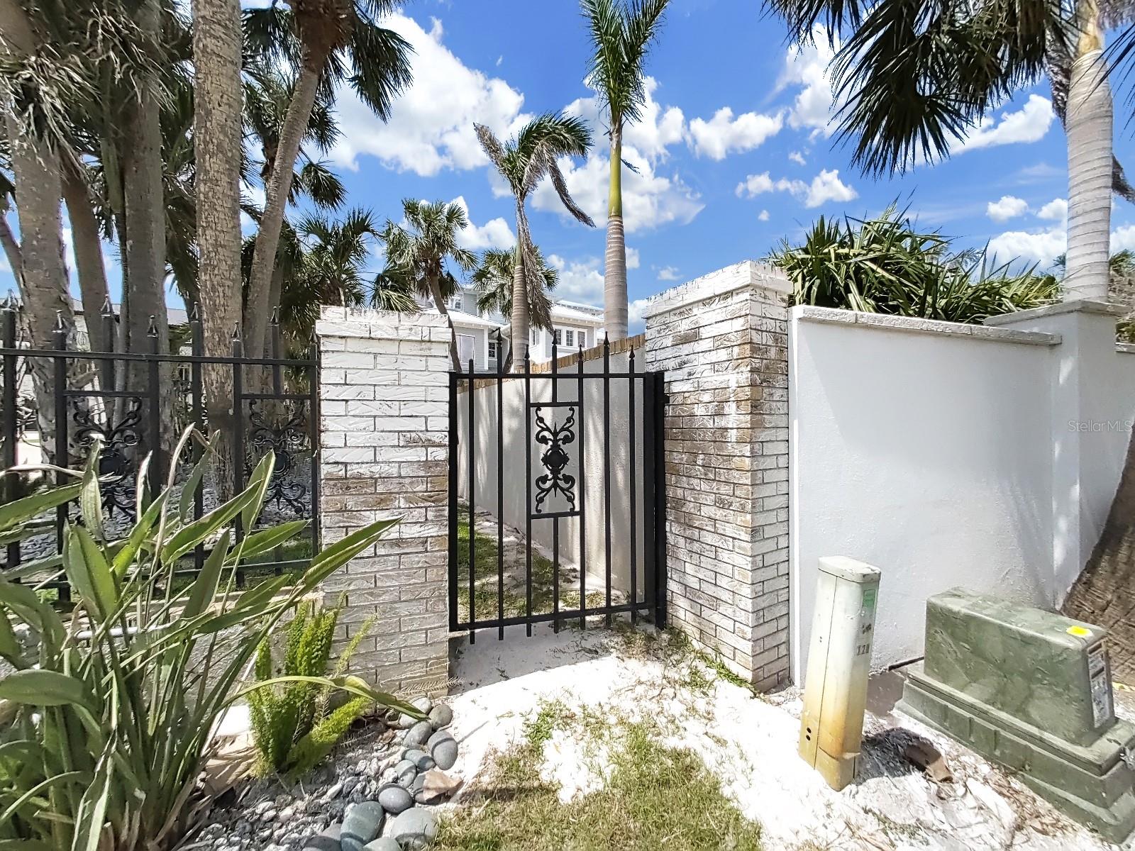 101 GULF BLVD, BELLEAIR BEACH, FL, 33786