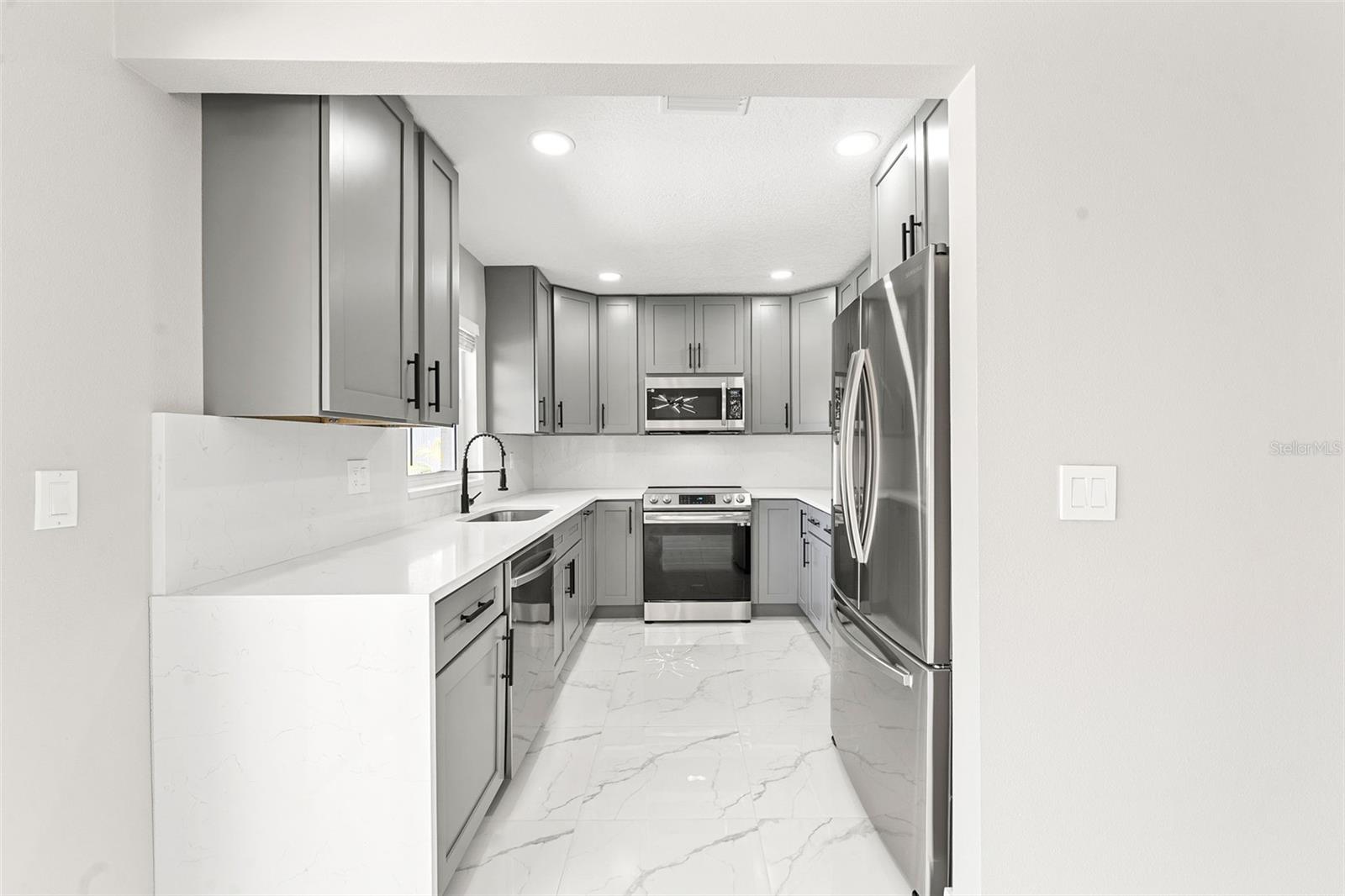 728 CLIMATE DR, BRANDON, FL, 33511