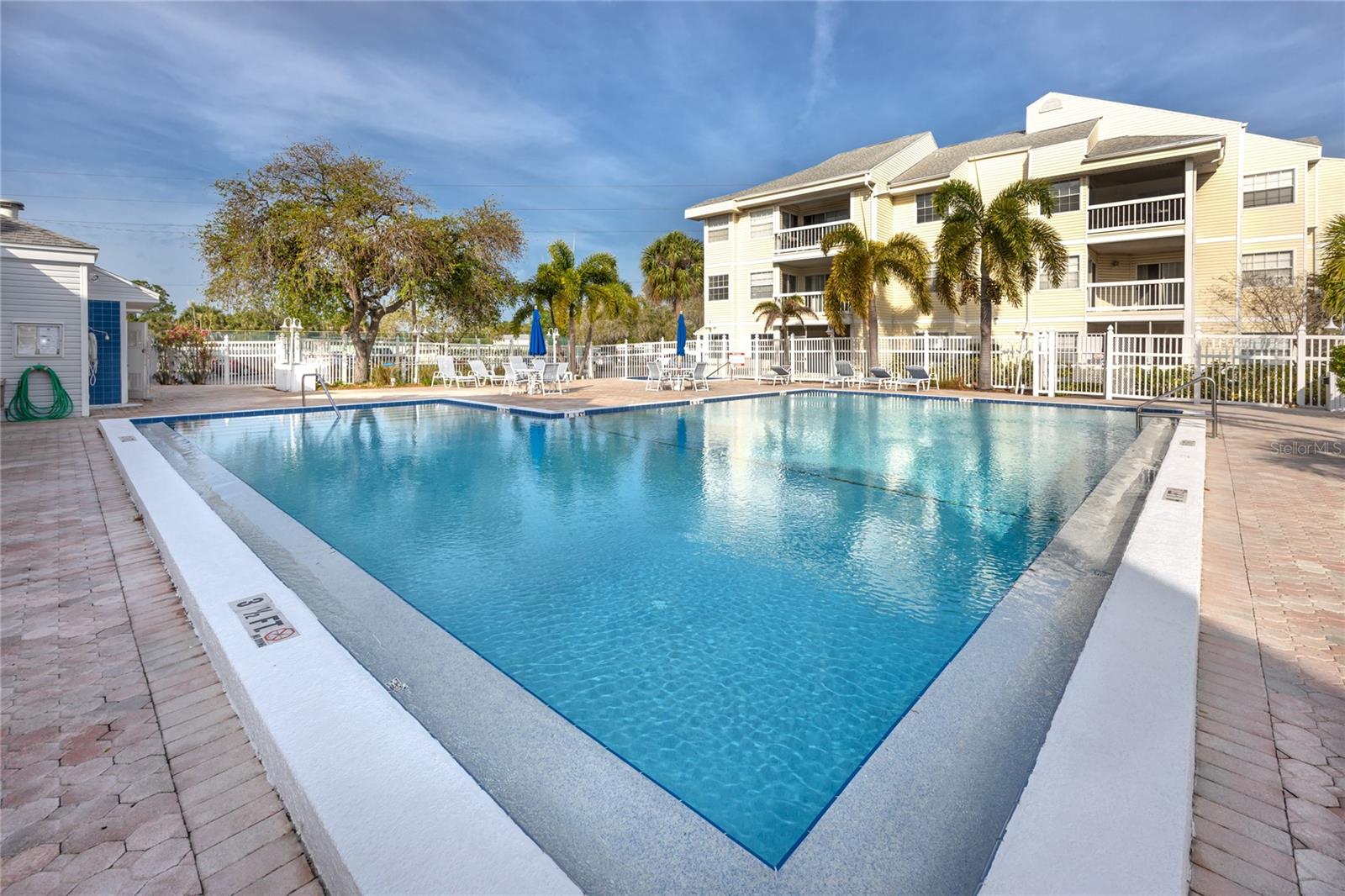 6907 STONES THROW CIR N #2106, ST PETERSBURG, FL, 33710
