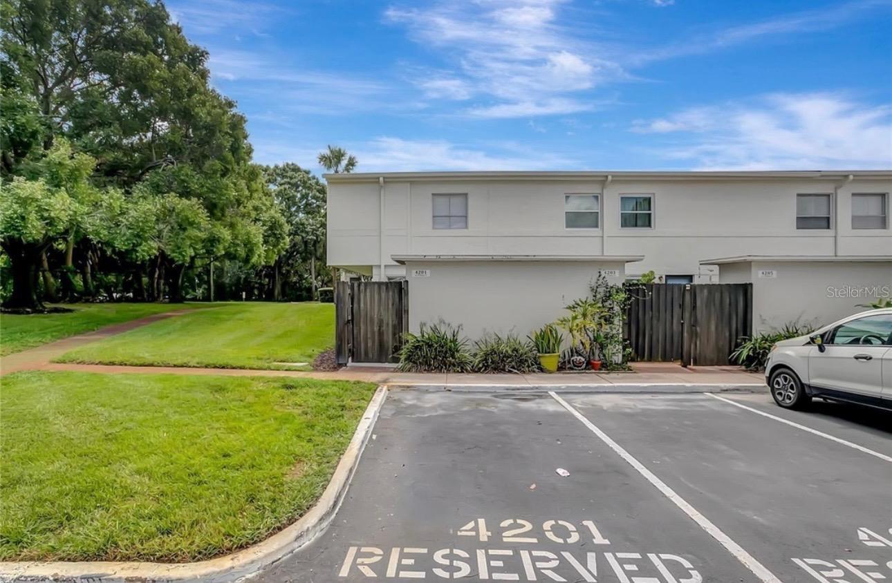 4201 LA PALMA CT, TAMPA, FL, 33611
