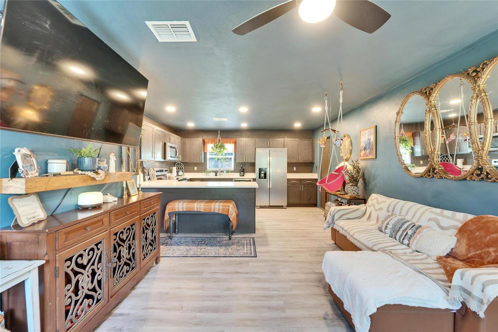 901 KING ST, PLANT CITY, FL, 33563