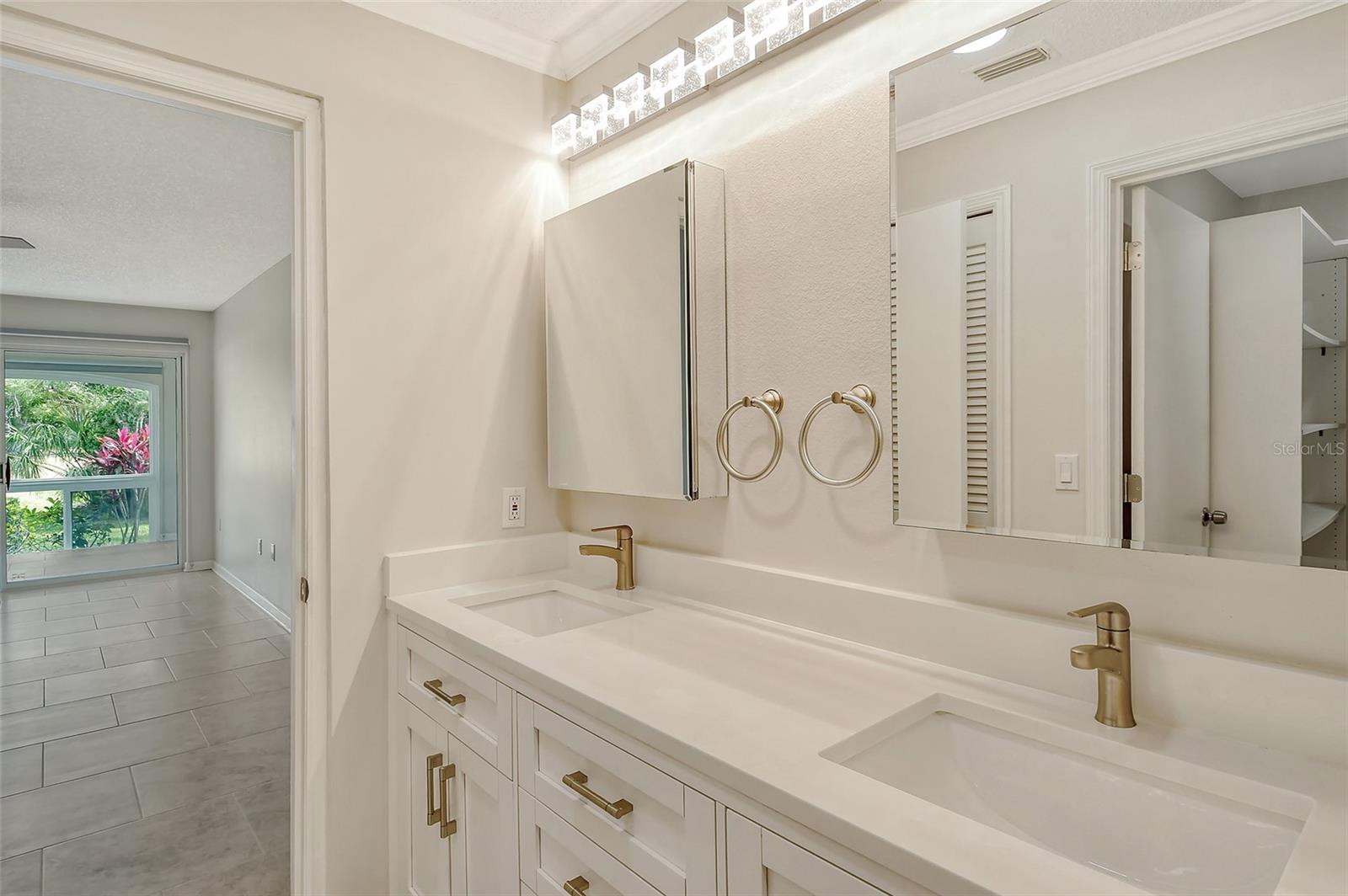 3950 OAKLEY GREENE #36, SARASOTA, FL, 34235