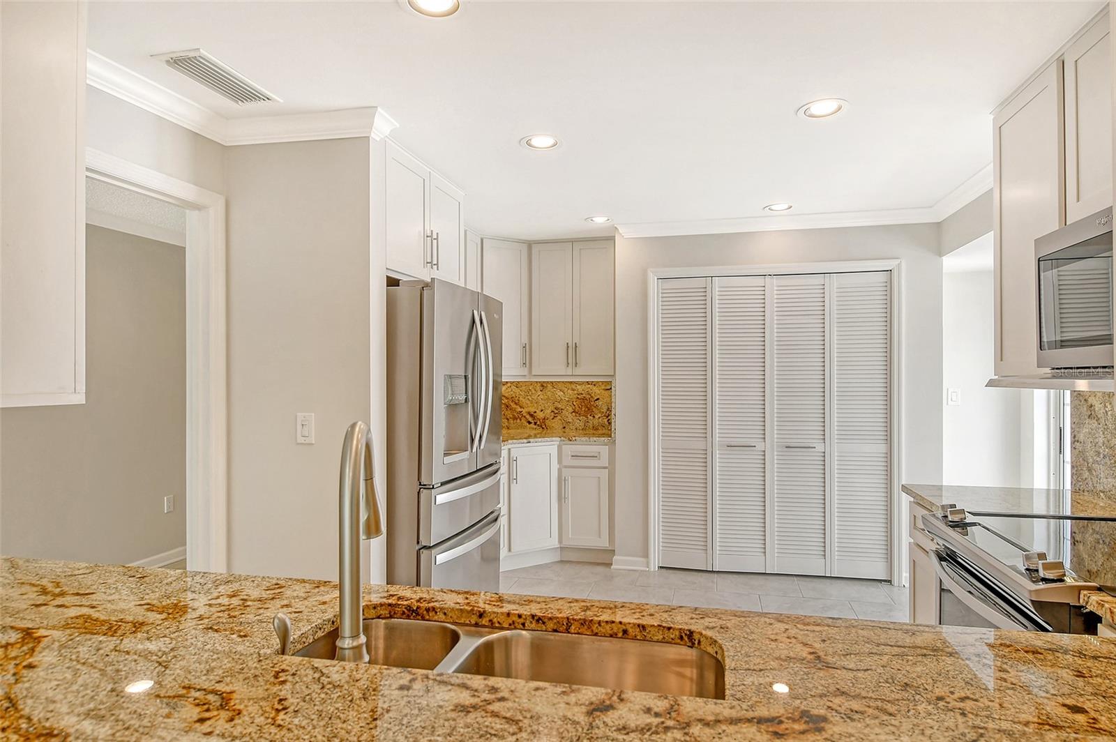 3950 OAKLEY GREENE #36, SARASOTA, FL, 34235