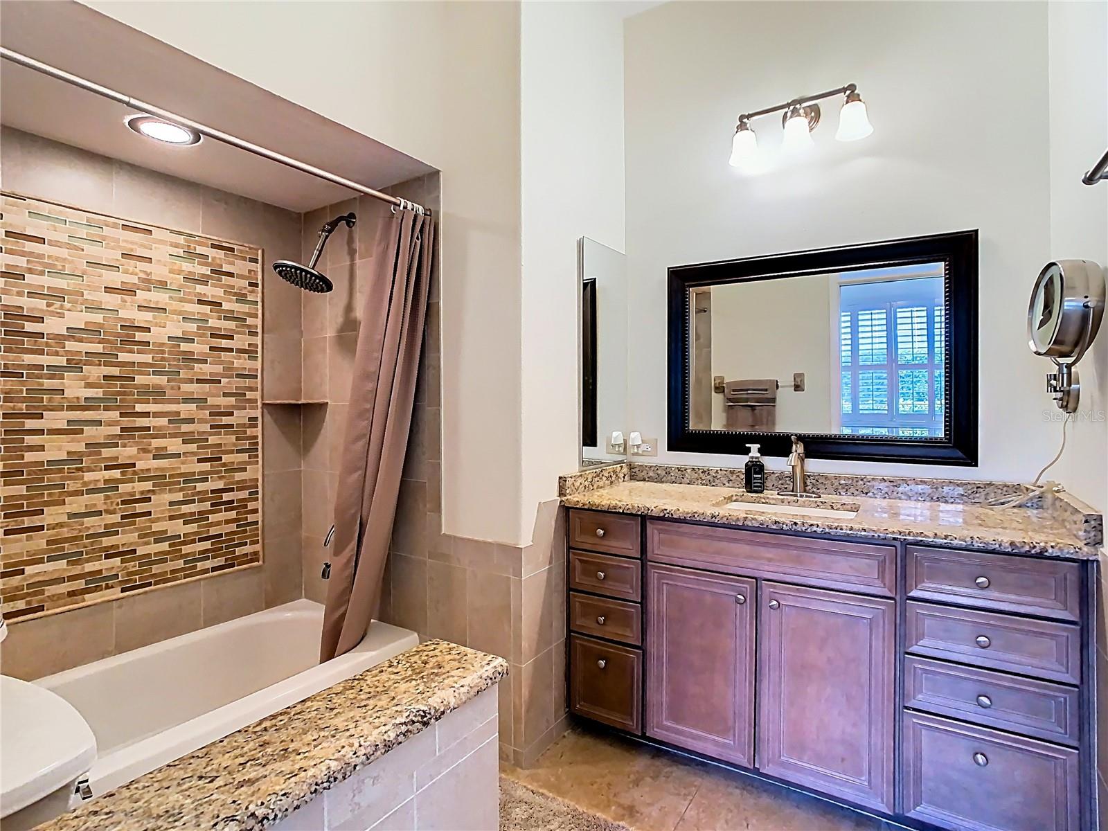 18652 AVENUE CAPRI, LUTZ, FL, 33558