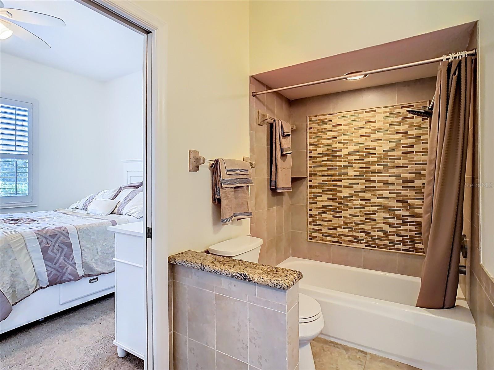 18652 AVENUE CAPRI, LUTZ, FL, 33558