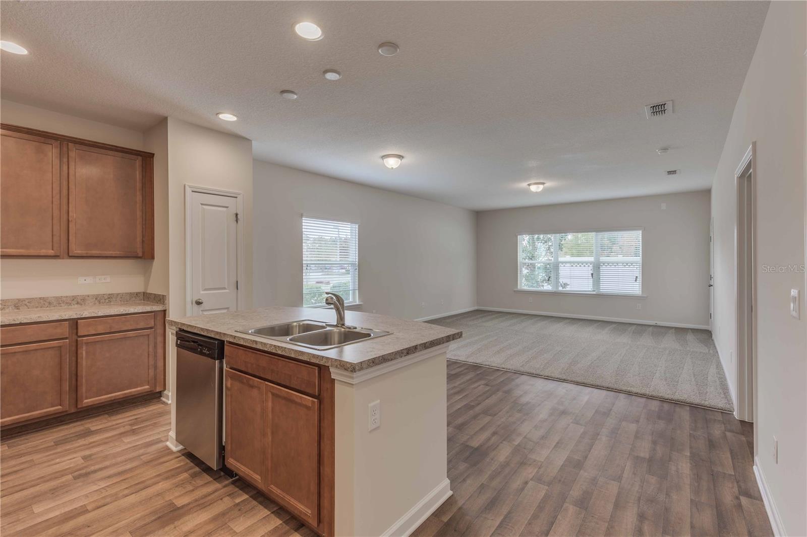 2051 MAVERICK CT, MINNEOLA, FL, 34715