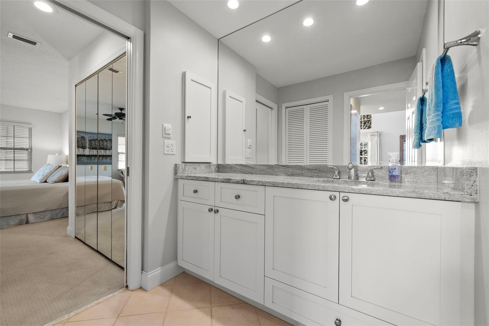 1163 COQUILLE ST #207, SARASOTA, FL, 34242