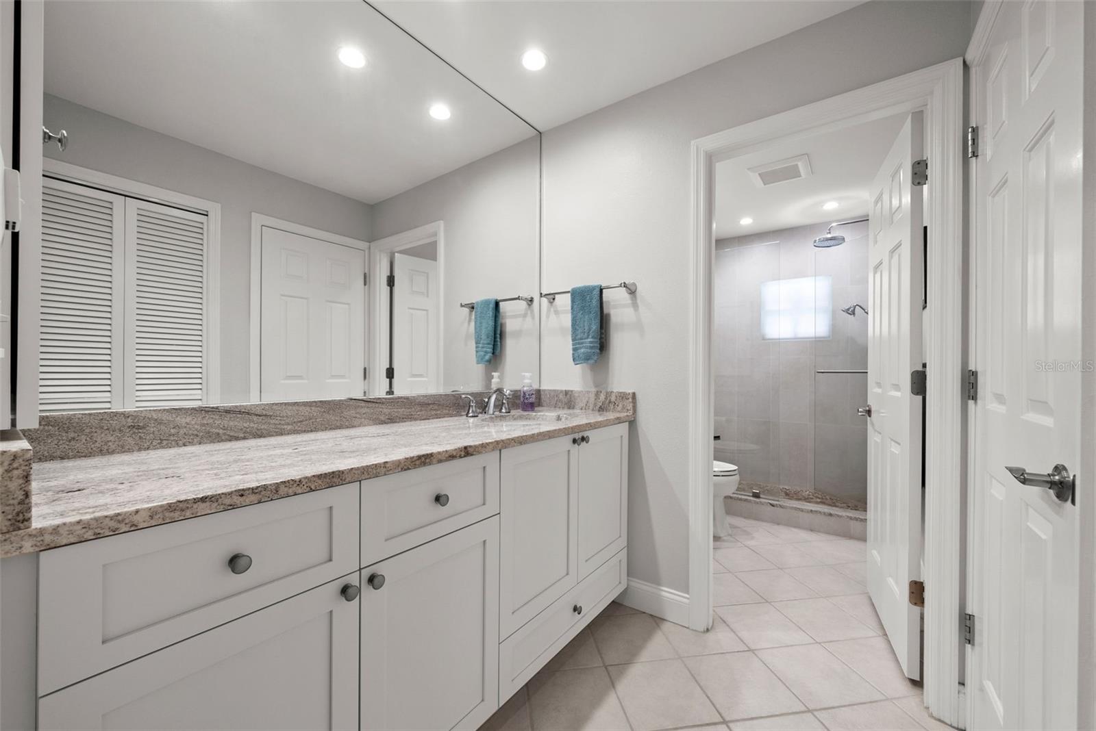 1163 COQUILLE ST #207, SARASOTA, FL, 34242