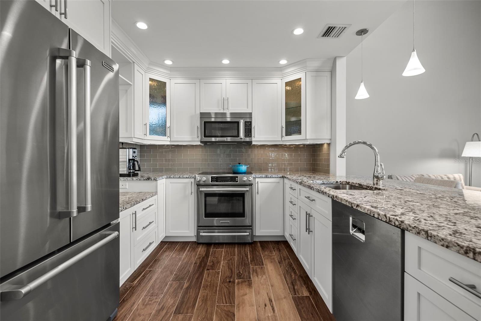 1163 COQUILLE ST #207, SARASOTA, FL, 34242