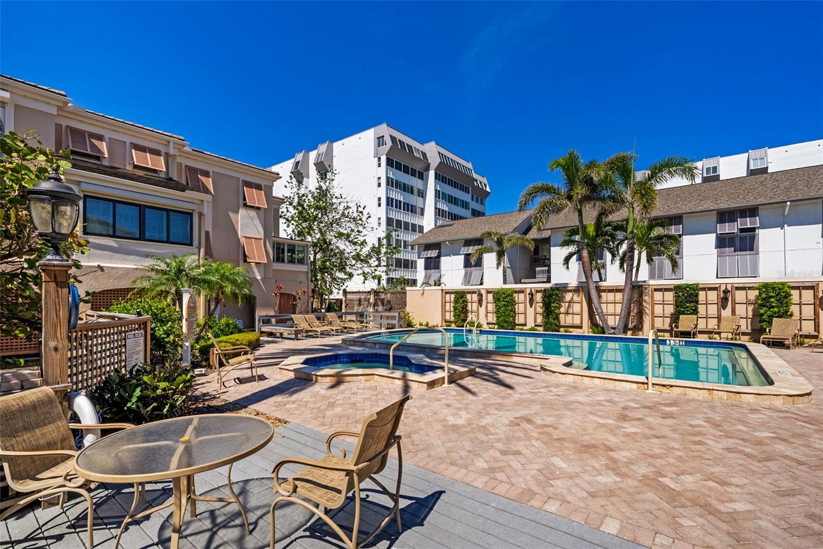 1163 COQUILLE ST #207, SARASOTA, FL, 34242