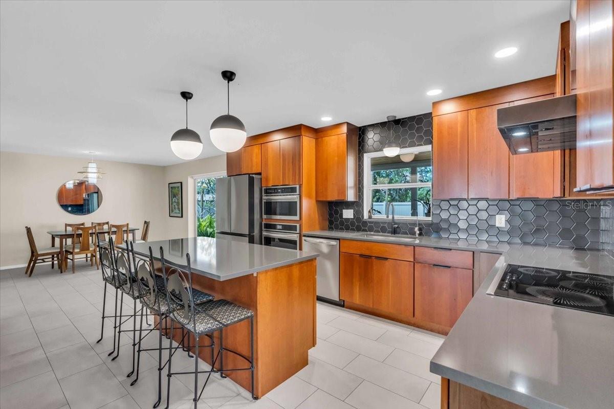 807 HARBOR AVE, ELLENTON, FL, 34222