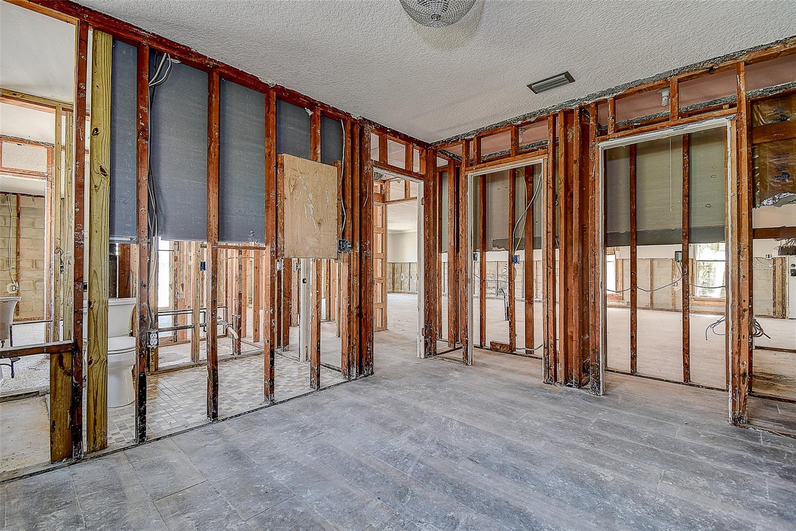 14043 E PARSLEY DR, MADEIRA BEACH, FL, 33708