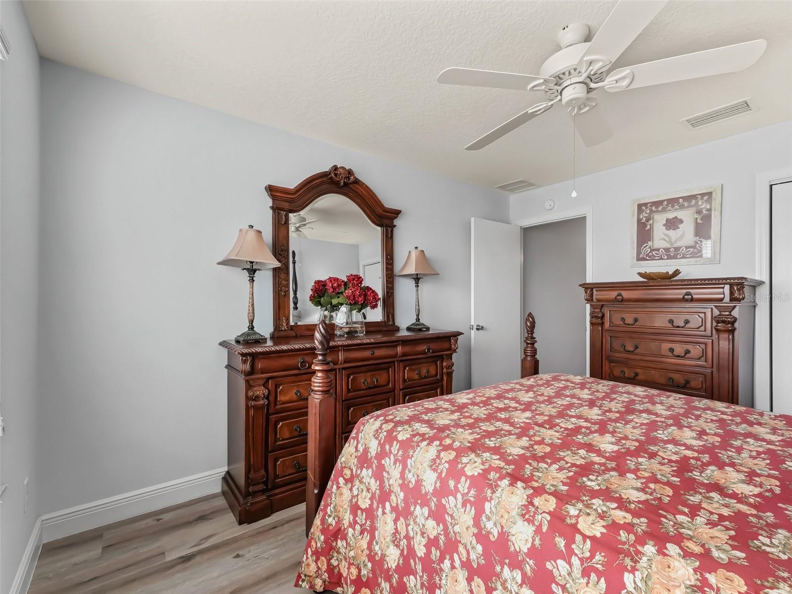 2111 HARSTON TRL, THE VILLAGES, FL, 32162