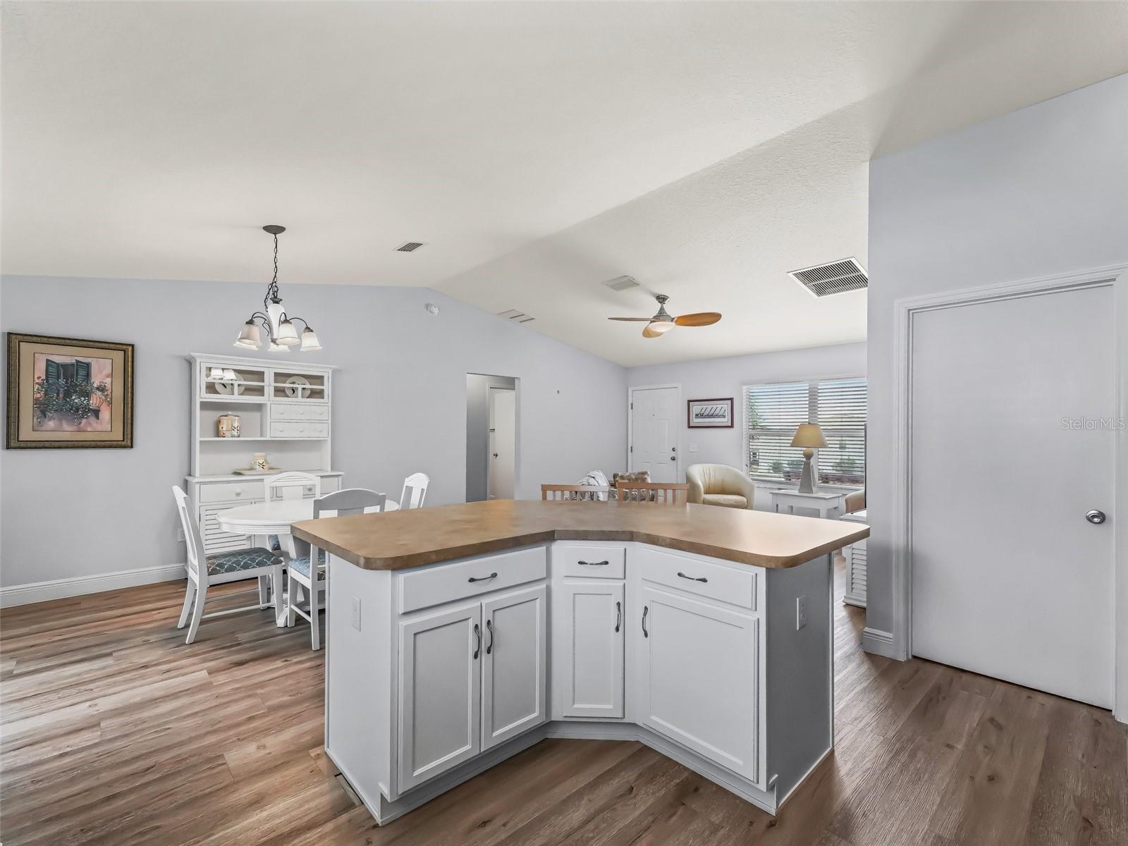 2111 HARSTON TRL, THE VILLAGES, FL, 32162