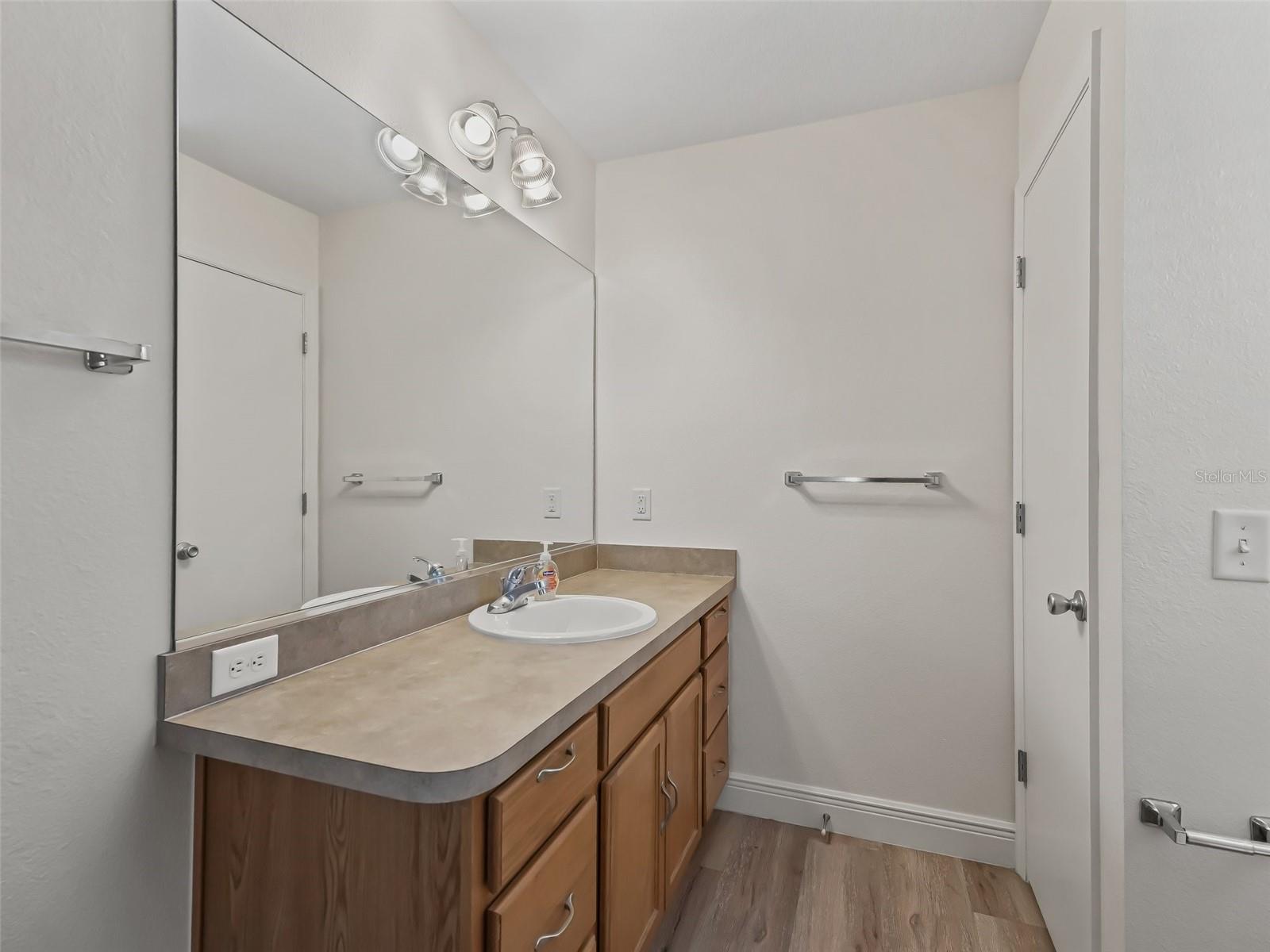 2111 HARSTON TRL, THE VILLAGES, FL, 32162